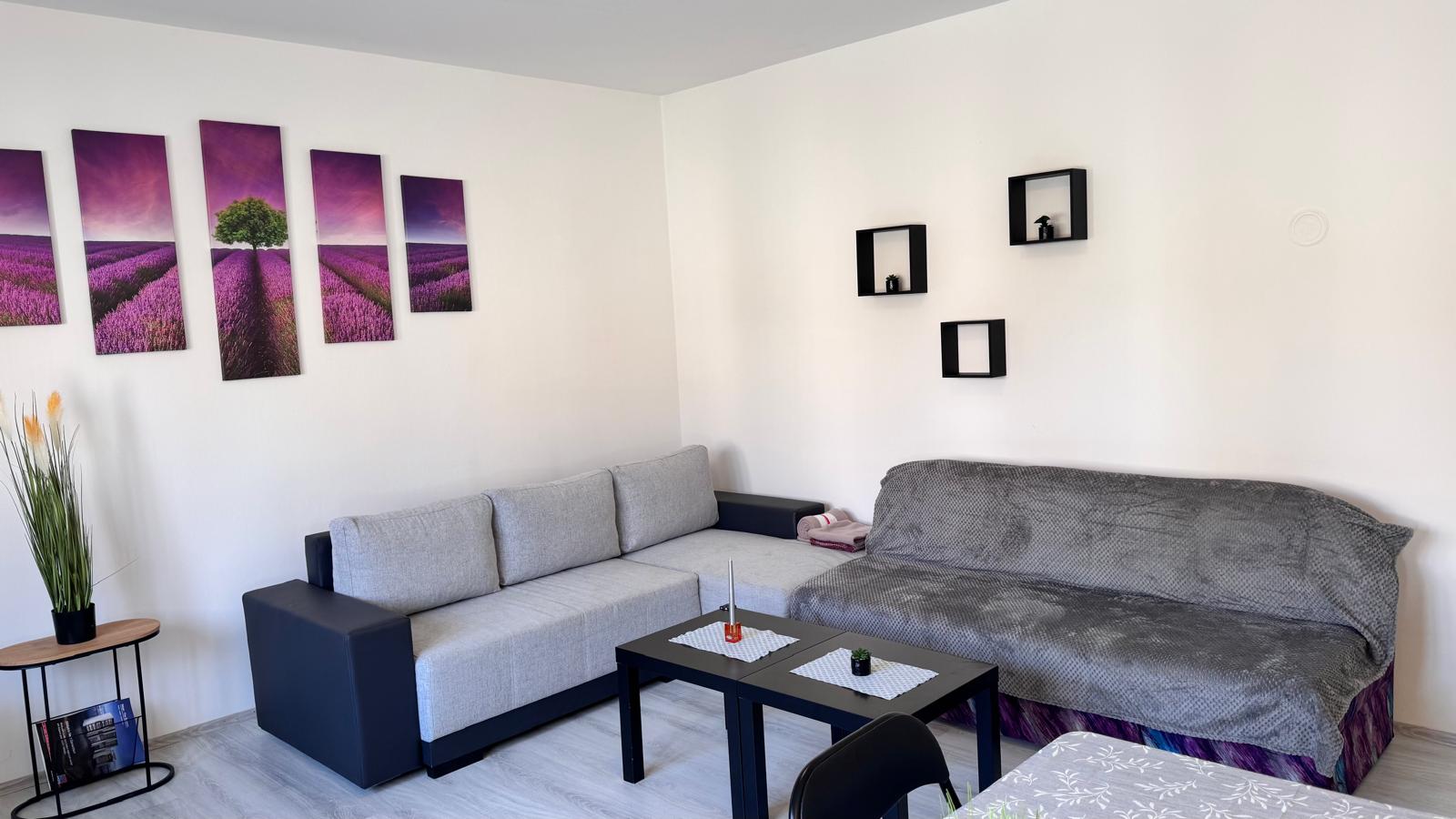 Obývací pokoj Ada Relax s pohovkami a konferenčním stolkem